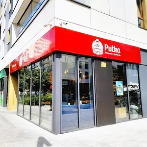 https://vista-residence-spire.warsawhotelspoland.com