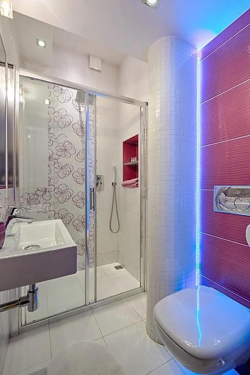 Libro Rooms Cracovia Polonia