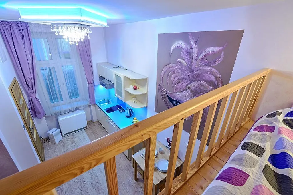 Libro Rooms Cracovia Polonia
